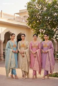 Collection de costumes longs, pantalons et dupattas en coton et soie P-V Simar aux couleurs étonnantes, entièrement cousus avec travail manuel sur le col, exportateur mondial - Product Image 6