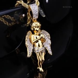Colgante de Ángel Orando con Incrustaciones de Moissanita y Plata 925 – Símbolo de Fe y Protección, Pieza Personalizada Hecha a Mano con Alto Brillo - Product Image 2