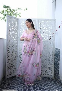 Sari magnifique à imprimé floral spécial pour les occasions spéciales (fêtes, réceptions, quotidien) avec un magnifique tissu pour la blouse, à prix raisonnable - Product Image 2