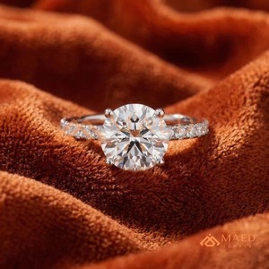 Anillo de Diamante Moissanite Más Vendido, Plata de Ley 925, Diseño de Diamante Cultivado en Laboratorio para Mujer, Disponible a Precio con Descuento - Product Image 4