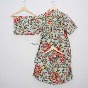 Conjunto de pijama de algodón indio con estampado floral para mujer y hombre, conjunto de pijama corto para verano, pijama de moda para mujer, personalizado. - Product Image 5