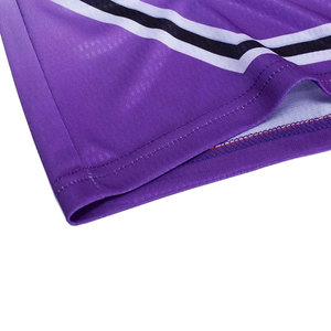 Uniforme de Baloncesto con Cuello Redondo y Corte Atlético, Jersey y Pantalones Cortos Personalizados para Equipos, Conjunto de Uniforme de Baloncesto con Diseño Geométrico Distintivo, Venta al Por Mayor - Product Image 5