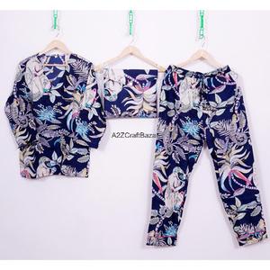 Conjunto de Pijama para Mujer, Hecho a Mano, con Estampado Floral Romántico, Manga Tres Cuartos, Cuello en V, Cintura Elástica, Suave, Transpirable y de Secado Rápido - Product Image 1