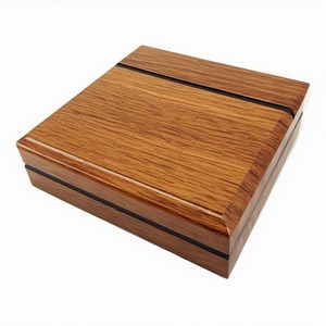 Estuche para Cigarros de Madera Sólida con Acabado de Diseño de Lujo, Elaborado para Colecciones Exclusivas con Estructura Resistente y Aspecto Elegante - Product Image 5