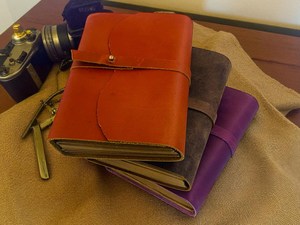 Ensemble de carnets en cuir faits à la main, carnets de voyage personnalisés, ensemble de carnets lignés, cadeau d'écriture haut de gamme pour hommes, femmes et écrivains - Product Image 6