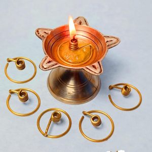 Supports de mèche en laiton pour Diya, lot de 6, Niranjan Kadi Deepak et lampes à huile, support traditionnel Thiri pour Diya 2,6 cm, article de Pooja - Product Image 1