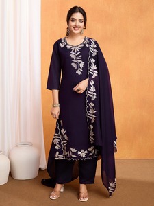 Conjunto de Salwar Kameez de Algodón Morado Oscuro de Lujo con Bordado Zari Plateado, Kurta Recta de Secado Rápido y Pantalón, para Bodas y Fiestas Indias y Pakistaníes - Product Image 4