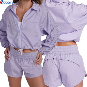 Ensemble coupe-vent en nylon avec fermeture éclair intégrale, survêtement personnalisé pour femmes, short et veste courte zippée pour filles - Product Image 4