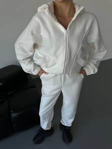 Ensemble de survêtement en polaire confortable, deux pièces, vêtements de sport pour la course à pied, la remise en forme, l'exercice et un style de vie décontracté - Product Image 4