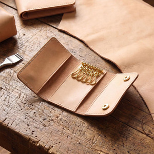 Proveedor de Carteras de Cuero Genuino, Accesorio Porta Llaves de Cuero Premium con Construcción Duradera y Estilo Vintage Atemporal - Product Image 5