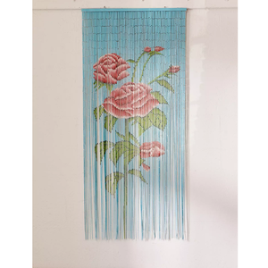 Rideau en perles de bambou de qualité supérieure avec motif de rose peint à la main, séparateur de pièce décoratif et décoration intérieure fabriqués à la main au Vietnam - Product Image 1
