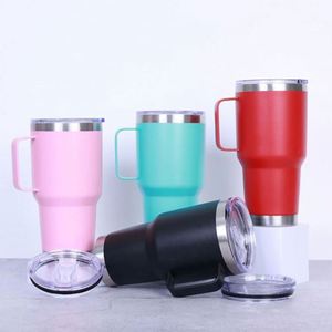 แก้วกาแฟแบบพกพาเก็บความร้อนสุญญากาศ ขนาด 20 ออนซ์/30 ออนซ์ ป้องกันการรั่วซึม ทำจากสแตนเลส พร้อมหูจับ - Product Image 1