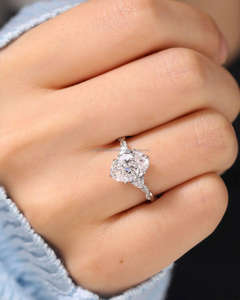 Anillo de Compromiso/Boda de Oro Blanco de 14k con Diamante Cultivado en Laboratorio IGI/GIA, Corte Pera, Unisex, para Regalo de Aniversario - Product Image 2