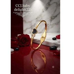 Pulsera de Corazón de Calidad Premium Antideslustre para Bebés, Diseño de Corazón Adorable, Joyería Infantil para Niñas, Cómoda para Uso Diario, Oferta para Fiestas - Product Image 2