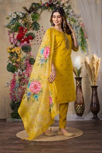Traje de Pantalón Recto de Seda Romana de Viscosa de Lujo con Dupatta de Seda Chanderi con Estampado Digital, Ropa de Fiesta para Mujer - Product Image 3