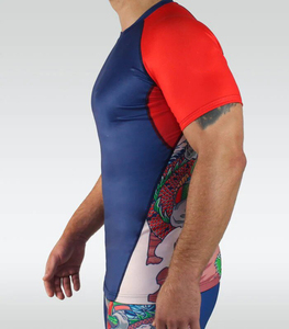 เสื้อรัดกล้ามเนื้อแบบซับลิเมชั่นสั่งทำพิเศษสำหรับบราซิลเลียนยิวยิตสู โพลีเอสเตอร์ผสมสแปนเด็กซ์ สำหรับกีฬายิวยิตสู MMA แขนสั้น พิมพ์ลายทั้งตัว - Product Image 3