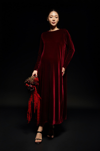 Robe midi en velours bordeaux pour femme, détail boutonné, col rond, manches classiques, coupe ample, style élégant et luxueux respirant - Product Image 2