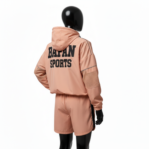 Ensemble short coupe-vent en tissu polyester léger avec empiècements en maille, logo personnalisé par transfert thermique, ensemble short femme grande taille - Product Image 5