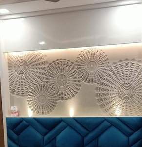 Panneau mural moderne en grès avec motif floral géométrique pour usage extérieur en hôtellerie - Product Image 1