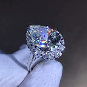 Anillo de Diamante Cultivado en Laboratorio con Corte Pera de 4.30 Quilates, Oro Blanco de 14K, Joyería Clásica para Compromiso y Boda, Original - Product Image 3