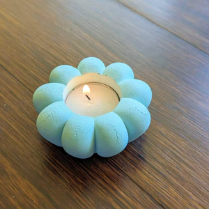 Elegant Resin Flower Embedded T Light Holder for Romantic Dinner, Bedroom, and Wedding <b>Decoration</b> - Product Image 1