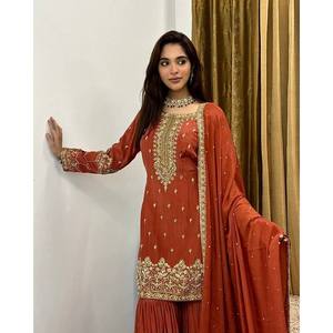 Conjunto de traje de fiesta de talla XL para mujer de diseñador Top DE TRABAJO bordado-Plazzo y Dupatta para ocasiones formales - Product Image 4