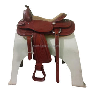 Sillín de caballo de cuero genuino hecho a mano duradero y cómodo con juego de tachuelas a juego para carreras de equitación - Product Image 3