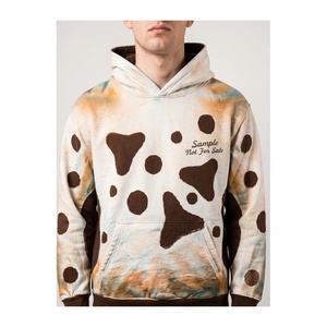 Sudadera con capucha beige elegante con estampado de vaca marrón y un lavado ácido único - Product Image 4