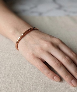 Bolso de Mano Mini de Lujo para Mujer, con Perlas Bordadas, Pedrería y Detalles en Latón Dorado, para Eventos Nocturnos, Bodas y San Valentín - Product Image 6