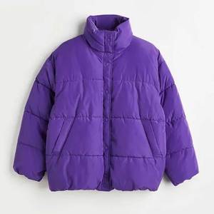 Vente en gros de vestes d'hiver matelassées pour femmes grandes tailles, parka à capuche, manteau long matelassé alternatif au duvet personnalisé pour femmes grandes tailles - Product Image 1