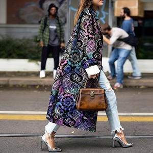 Vente flash sur les manteaux longs streetwear pour femmes Temu, motif paisley vibrant, coupe ample, manteau tendance pour femmes. - Product Image 2