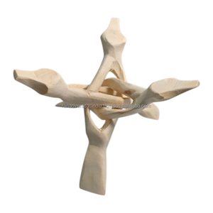 Soporte de Madera para Huevos de Avestruz y Emú, Hecho a Mano, Arte Folclórico, Decoración para el Hogar, de Mesa, 6 Pulgadas, 3 Patas - Product Image 4