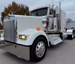 Camion semi-remorque Kenworth W900 Sleeper 2023 de qualité supérieure, avec cabine plate, à vendre - Product Image 4