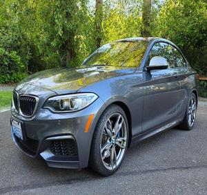 Best-seller tendance 2016 M235i Cupe 6 vitesses manuelle, turbo 6 cylindres - Product Image 1
