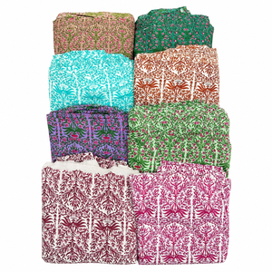 Tela Brocada Estampada de Algodón Peinado 100% Resistente a la Abrasión con Diseño Floral para Confección de Prendas al por Mayor - Product Image 1