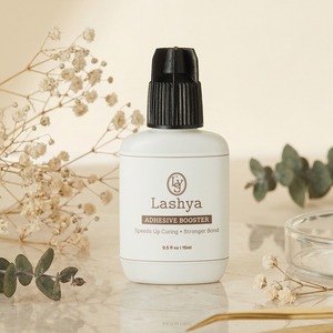 [Lashya] น้ำยาเคลือบขนตา 15 มล. กลิ่นน้อย สำหรับขนตาวอลลุ่มและขนตาแบบคลาสสิก - Product Image 3