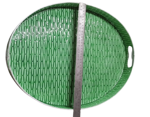 Plateau de service ovale en métal de qualité supérieure avec poignées latérales à design texturé, finition verte - Product Image 3