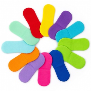 Calcetines de Algodón Coloridos al por Mayor – Logotipo Personalizado, Estilo Moderno, Diseño Alegre para Adolescentes - Product Image 1
