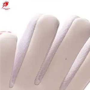 Gants de gardien de but robustes pour entraînement sur terrain dur, avec protection renforcée des doigts et de la colonne vertébrale pour la sécurité. - Product Image 4