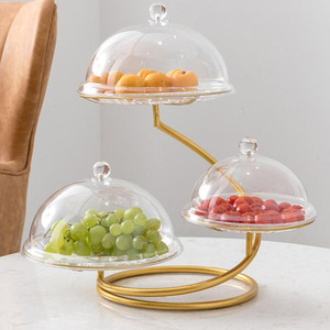 Support à gâteau à trois étages en verre avec cadre doré et couvercles en dôme pour la présentation de fruits, plateau de service décoratif réutilisable, support à gâteau de luxe - Product Image 1