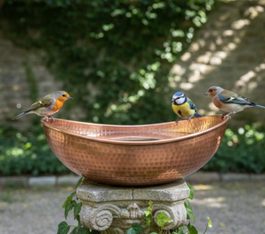 Bebederos para Pájaros de Metal para Decoración de Jardín, Bebedero con Soporte, Hecho a Mano en India, Calidad de Exportación Directa de Fábrica, para Exteriores - Product Image 1