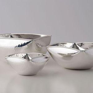 Bol de service classique en aluminium moulé sous pression, sans plomb, finition polie à la main, base large, passe au lave-vaisselle, léger - pour la famille - Product Image 6