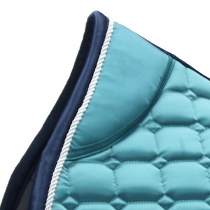 Tapis et coussin de selle de course pour chevaux de qualité supérieure, polyvalents, épais, élégants, avec doublure en maille et extérieur en satin, personnalisables OEM/ODM, tendance 2023 - Product Image 2