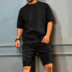Ensemble de sport d'été respirant pour homme, couleur unie, personnalisable avec broderie, en polyester et coton, survêtement décontracté à manches courtes et pantalon cargo - Product Image 3