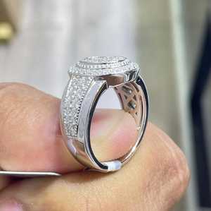 Anillo de cóctel de lujo para hombre de plata 925 con diamantes redondos brillantes y engaste pavé, estilo único, anillo de compromiso - Product Image 4