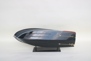 Modèle de bateau à moteur Dolceriva, modèle artisanal en bois, design moderne, décoration autoportante, objet de collection - Product Image 4