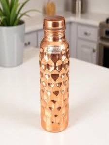 Bouteille d'eau en cuivre martelé nid d'abeille, design texturé hexagonal, bouchon anti-fuite, bouteille réutilisable pour usage quotidien - Product Image 6