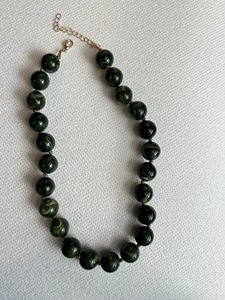 Collar de Cuentas de Resina Hecho a Mano, Joyería Elegante para Ocasiones Especiales y Uso Diario, Accesorio de Moda - Product Image 3