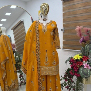 Conjunto de Ropa Étnica de Diseñador para Mujer: Kurti Maxi Reversible de Seda Chiffon Premium con Bordado, Sharara y Dupatta a Juego - Product Image 2