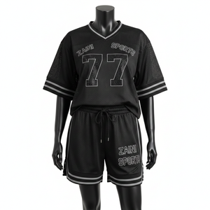 Ensemble court en jersey de polyester maille premium 180 GSM pour femme, noir et gris rayé, doux, respirant, avec logo thermocollé - Product Image 6